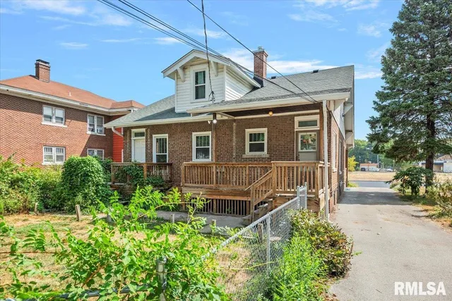 $169,900 | 1711 South 5th Street, Springfield, IL 62703