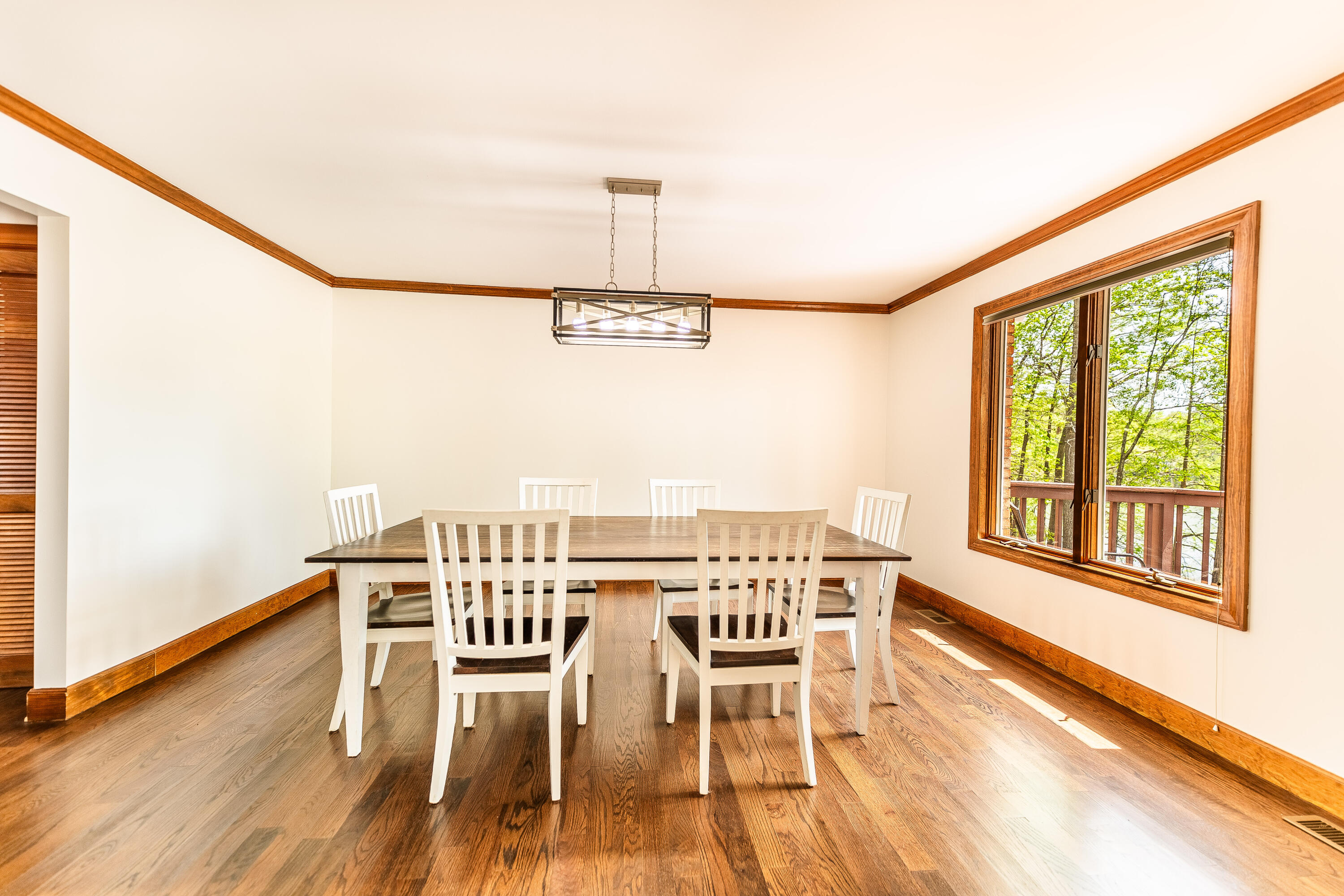 415 Santee Drive Santee, SC 29142 - Photo 10 of 39 Dining Room Overlooking Lake