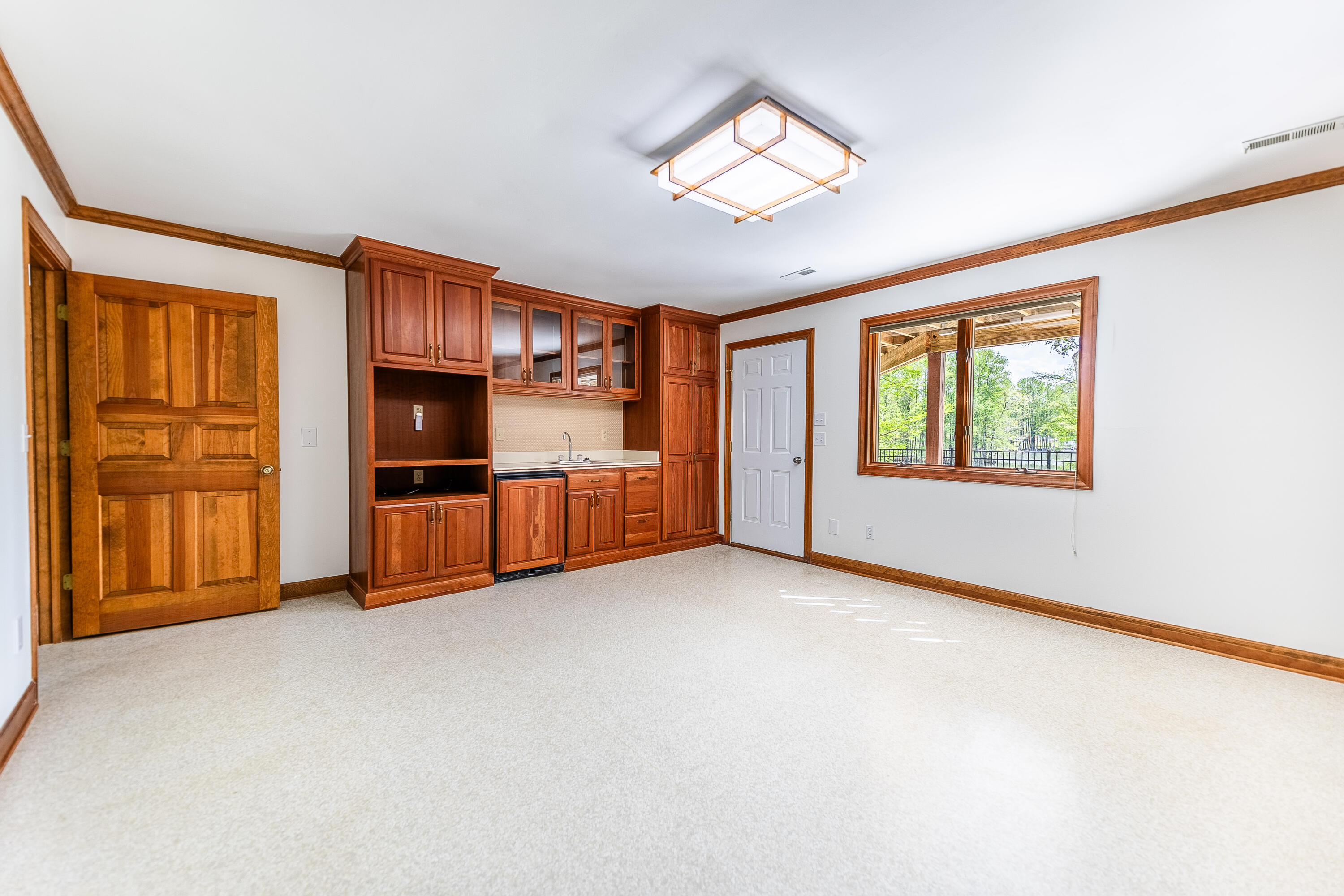 415 Santee Drive Santee, SC 29142 - Photo 21 of 39 Family Room with Access to Lake