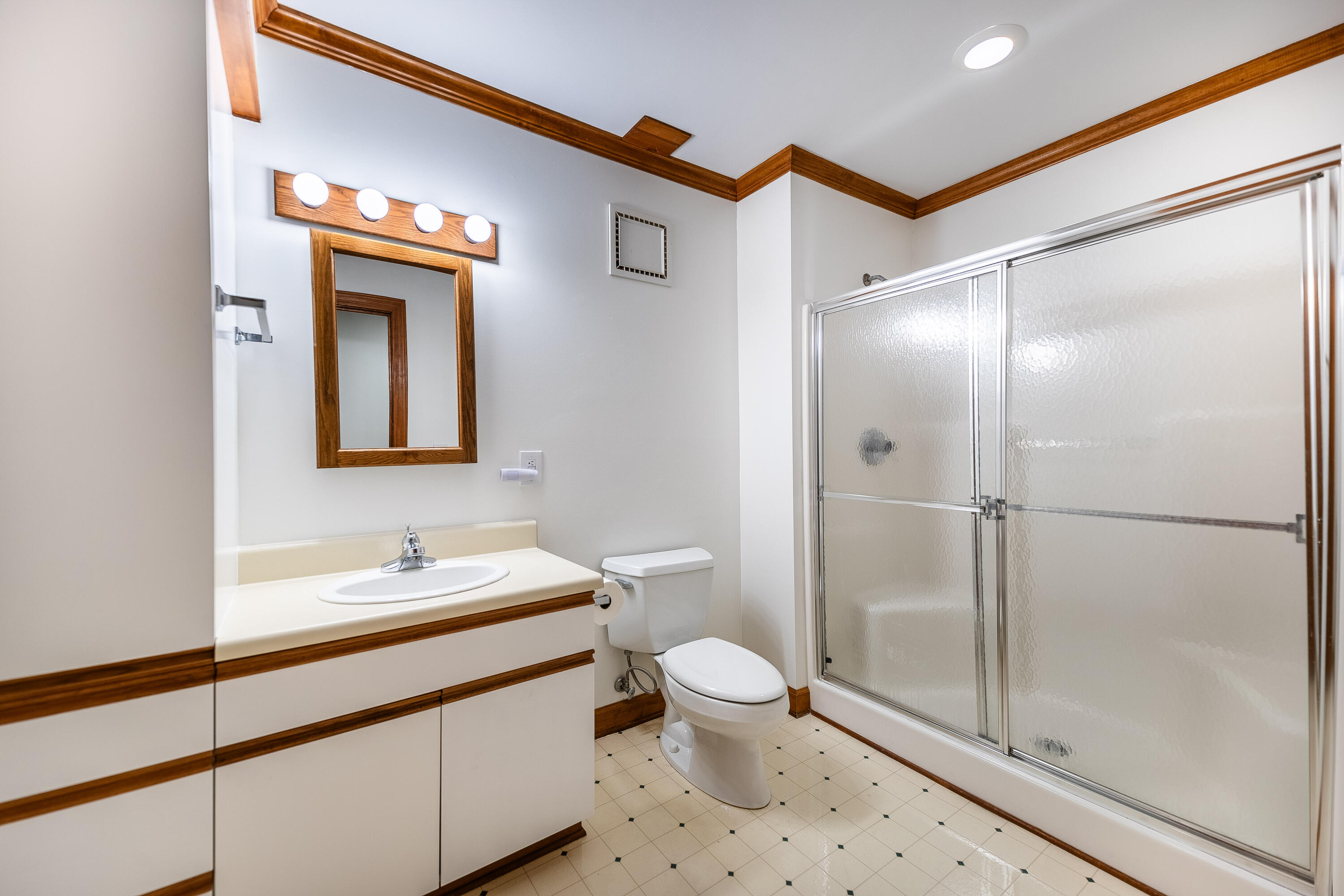 415 Santee Drive Santee, SC 29142 - Photo 29 of 39 Guest Bath #3