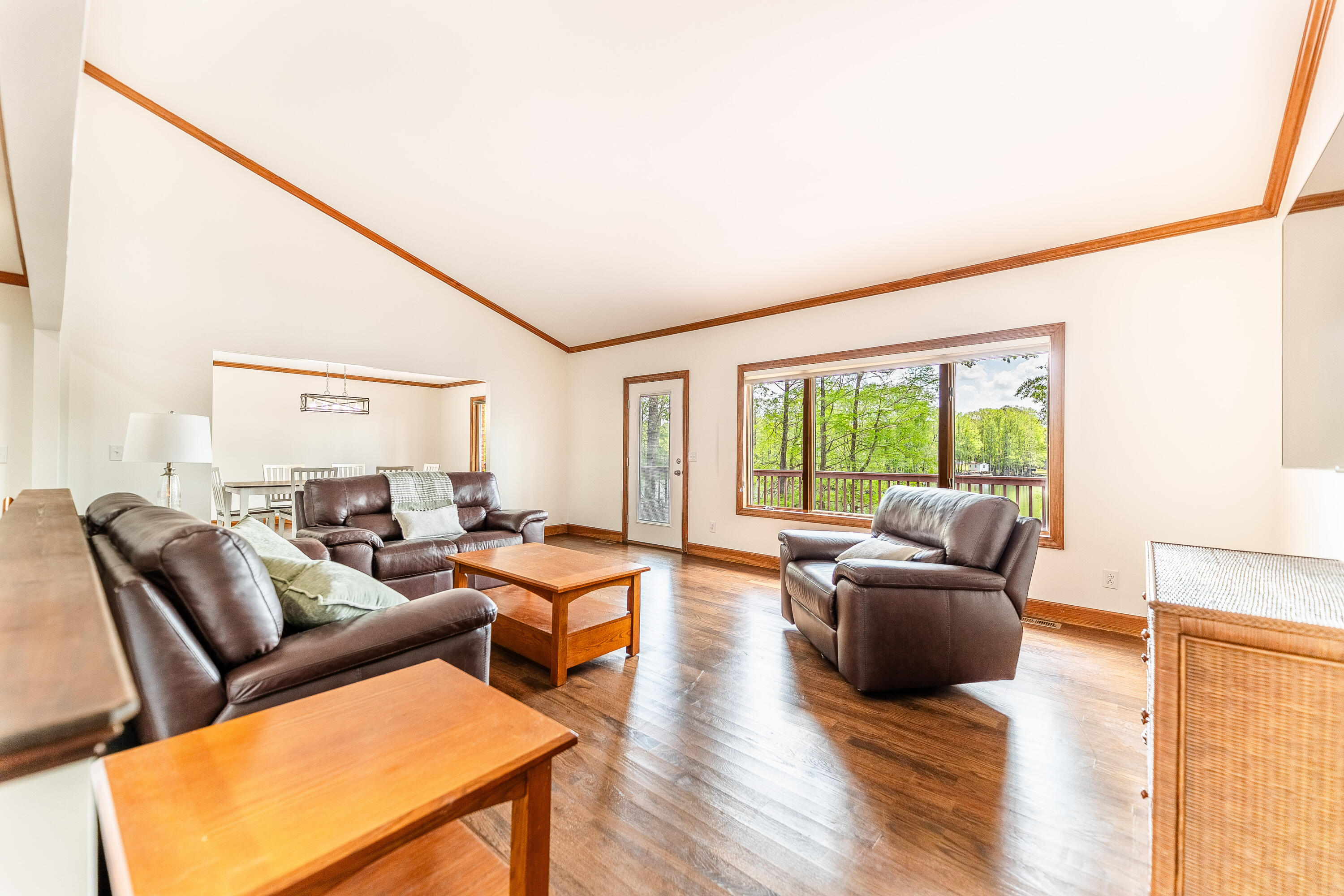 415 Santee Drive Santee, SC 29142 - Photo 6 of 39 Living Room Overlooking the Lake