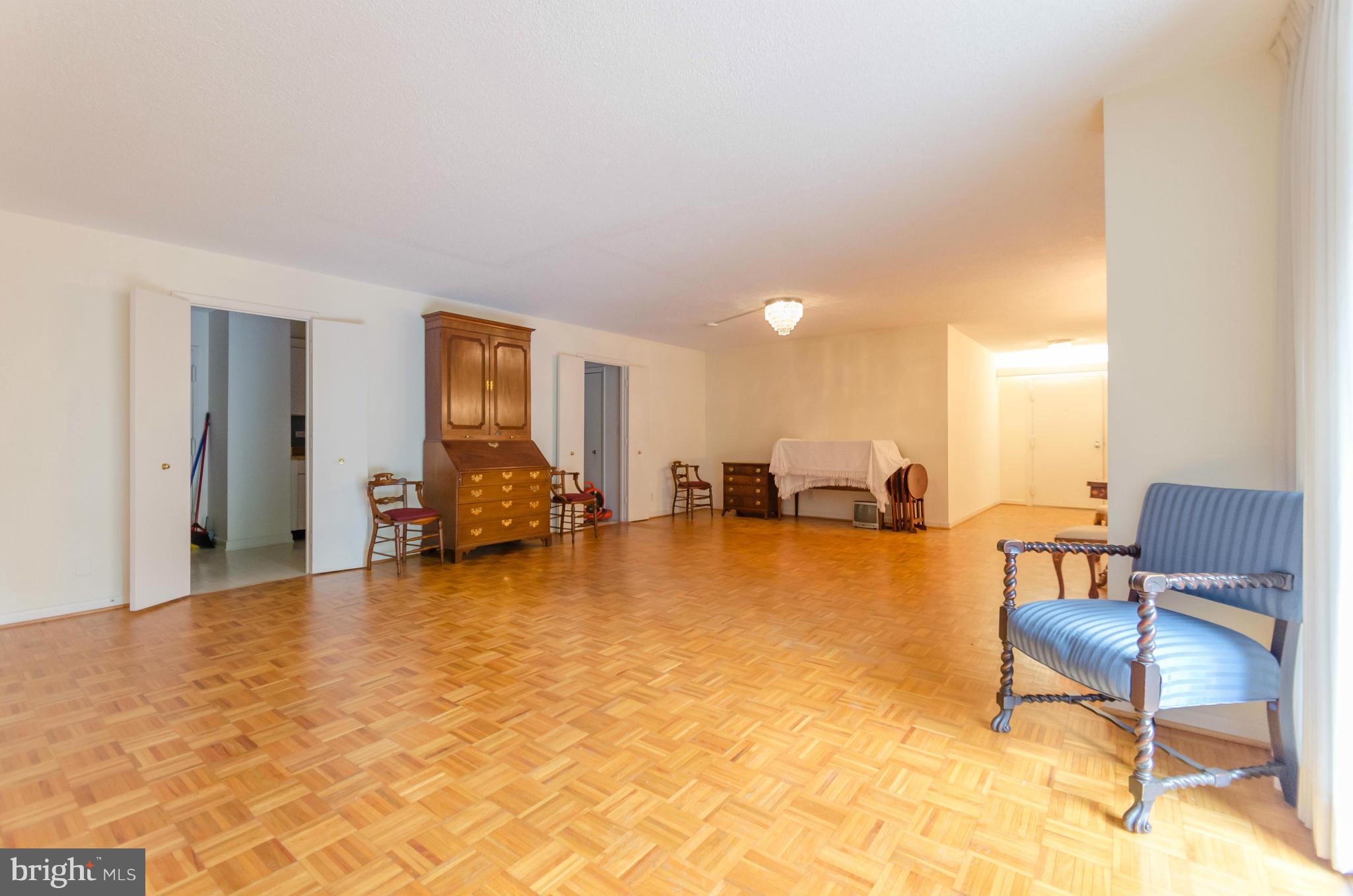 111 Hamlet Hill Road, Unit 606 Baltimore, MD 21210 - Photo 7 of 22 a living room with furniture and a pool table