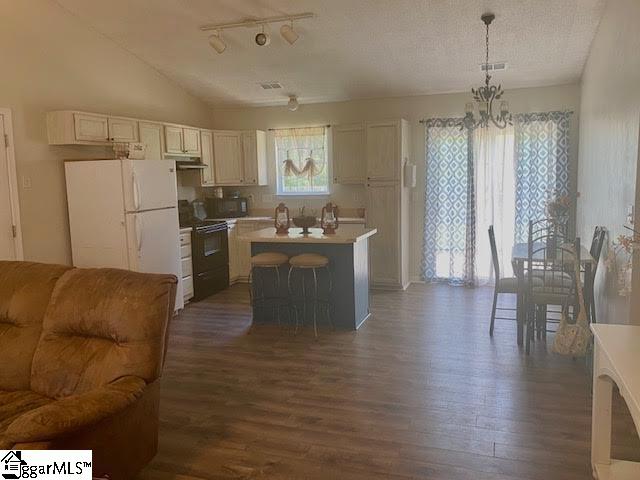 2014 Small Meadows Court Fountain Inn, SC 29644 - Photo 4 of 23 Gallery Image 4