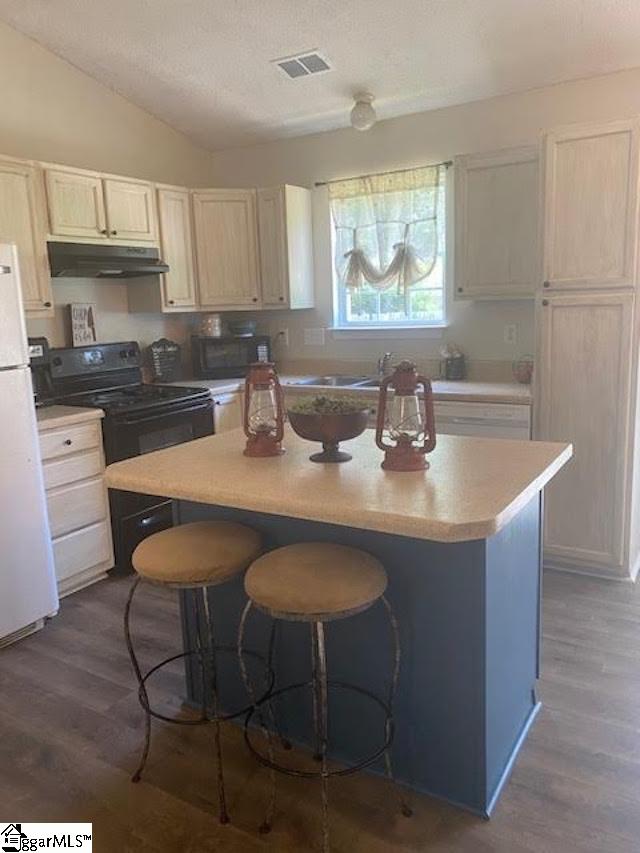 2014 Small Meadows Court Fountain Inn, SC 29644 - Photo 8 of 23 Gallery Image 8