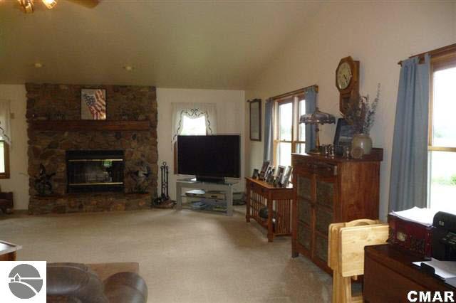 7647 South Shepherd Road Shepherd, MI 48883 - Photo 9 of 24 1773801-8.JPG