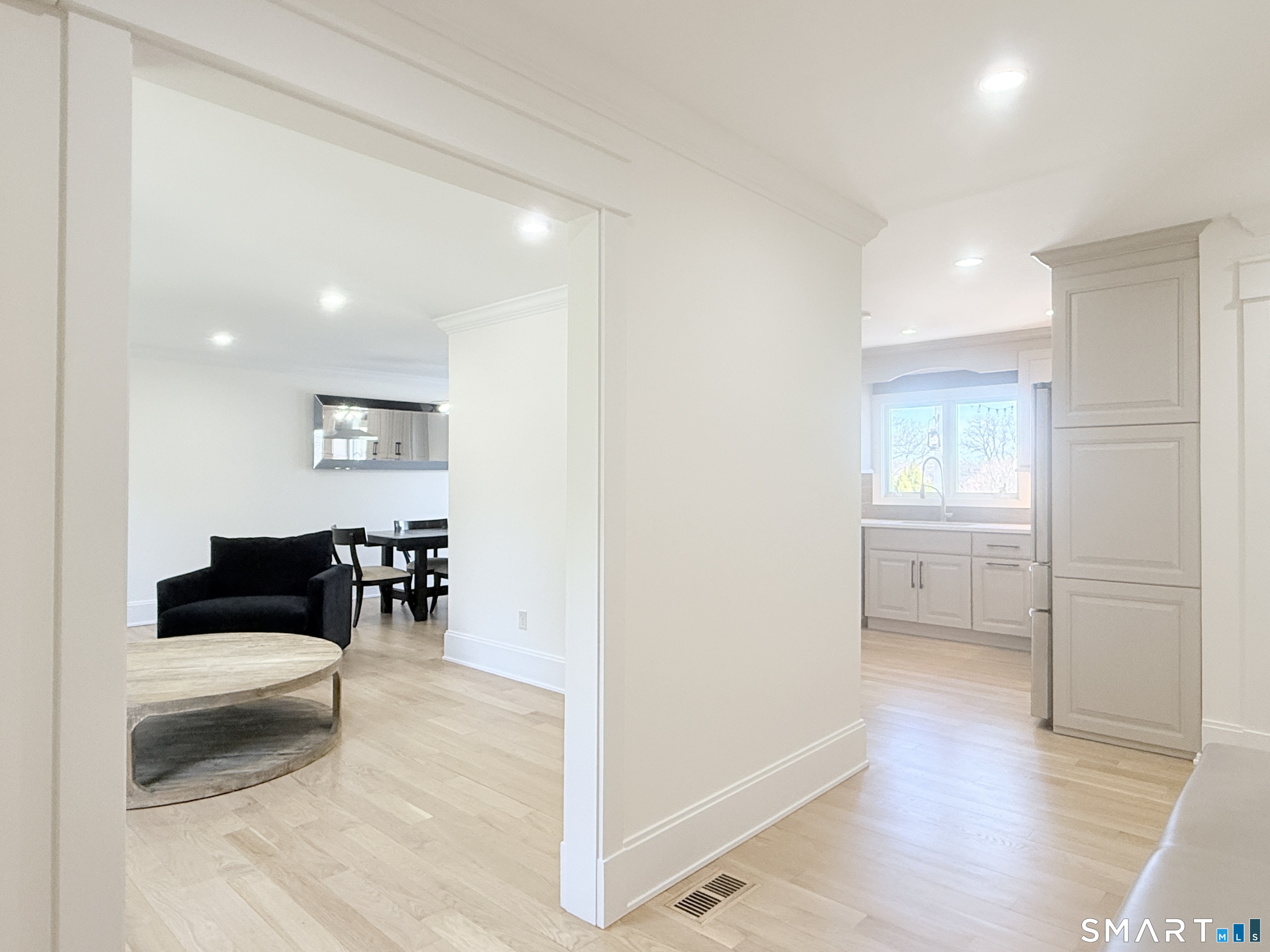 49 Spring Hill Avenue Norwalk, CT 06850 - Photo 4 of 27 Exquisite Designer Space