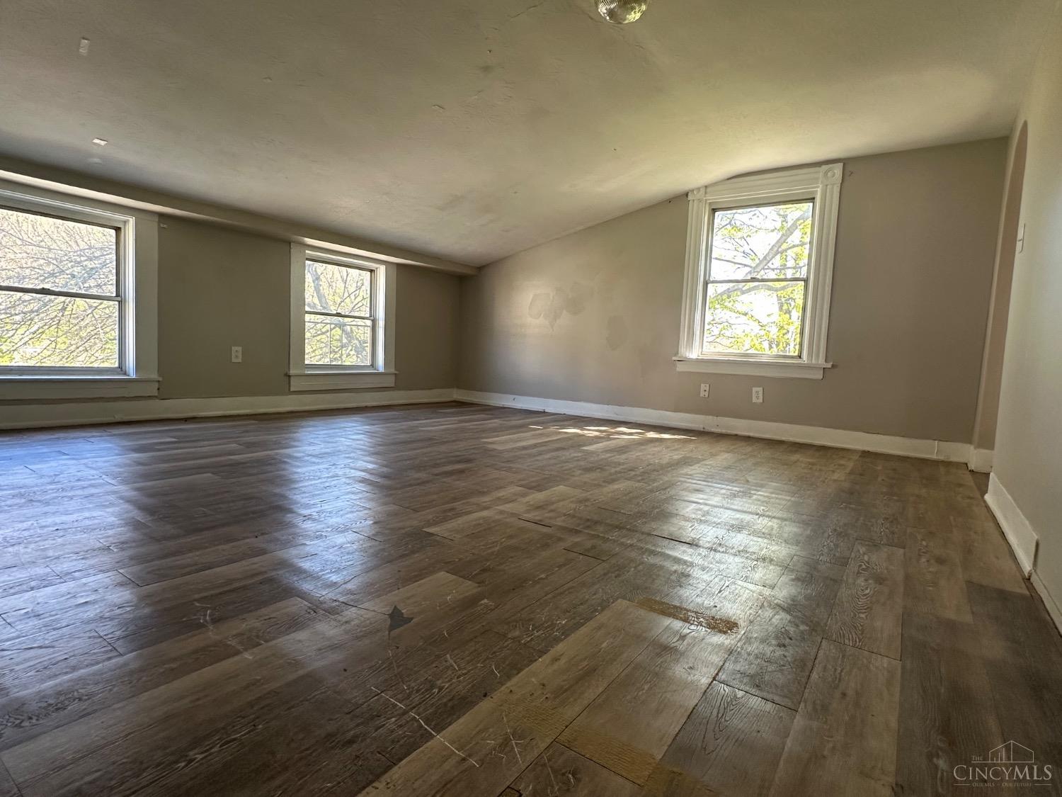 3151 River Road Cincinnati, OH 45204 - Photo 25 of 26 Upper unit (2 bedroom unit) second bedroom.