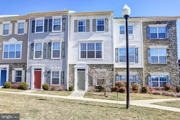 $2,850 | 21845 Jarvis Square, Ashburn, VA 20147