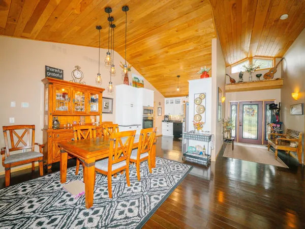 $880,000 | 8964 Eyota Way, Onamia, MN 56359