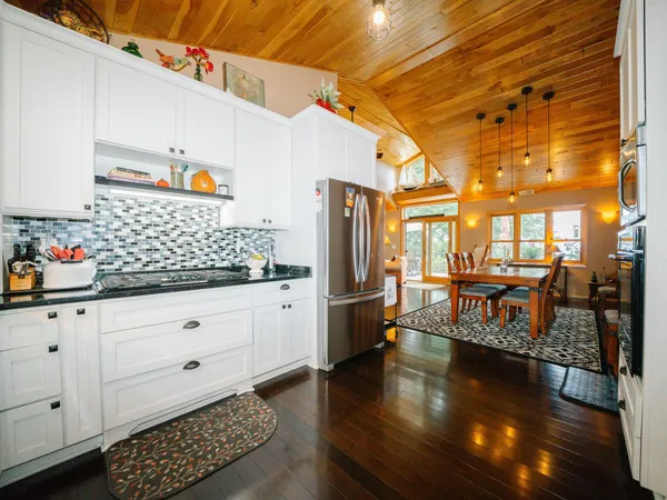 $880,000 | 8964 Eyota Way, Onamia, MN 56359