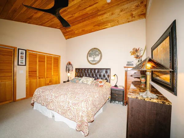 $880,000 | 8964 Eyota Way, Onamia, MN 56359