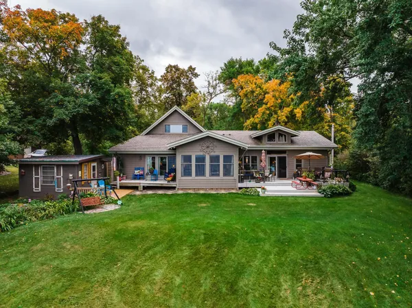 $880,000 | 8964 Eyota Way, Onamia, MN 56359