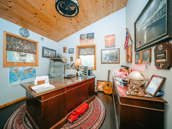 $880,000 | 8964 Eyota Way, Onamia, MN 56359