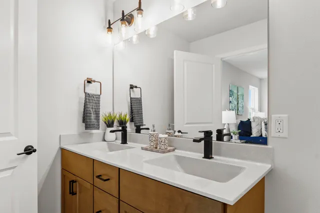 $479,900 | N6285 Blarney Stone, Brodhead, WI 53520