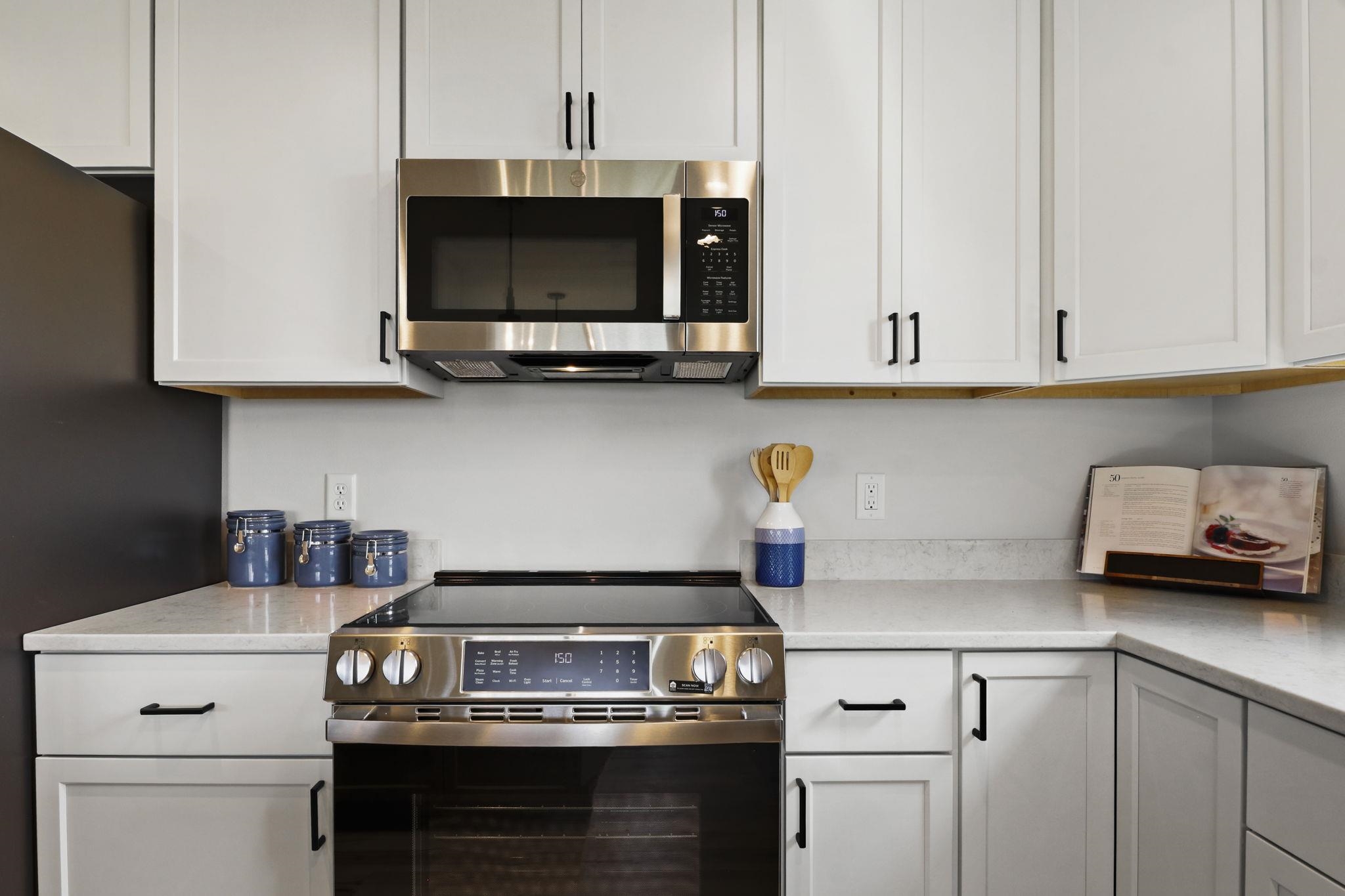 N6285 Blarney Stone Brodhead, WI 53520 - Photo 8 of 32