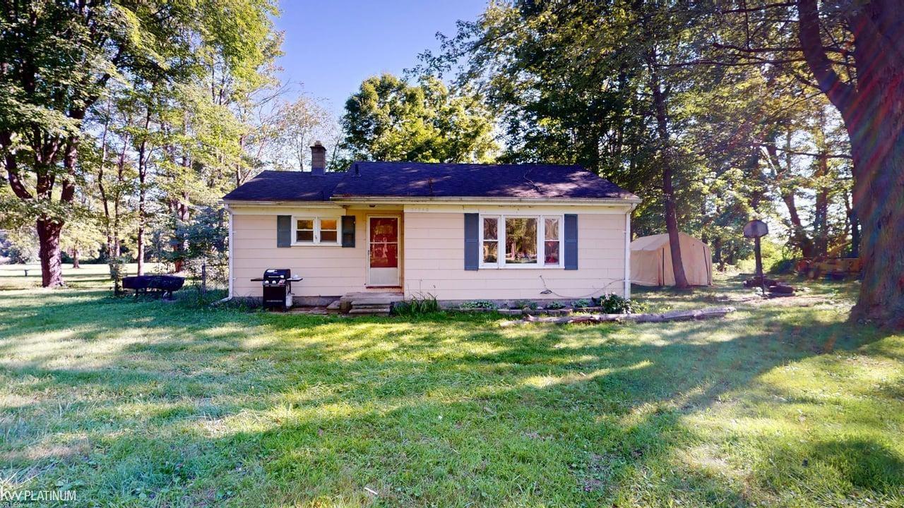 27540 25 Mile Road New Baltimore, MI 48051 - Photo 1 of 38 50186344-6d250774-7051-4eae-8a22-1a06e997006f.JPG