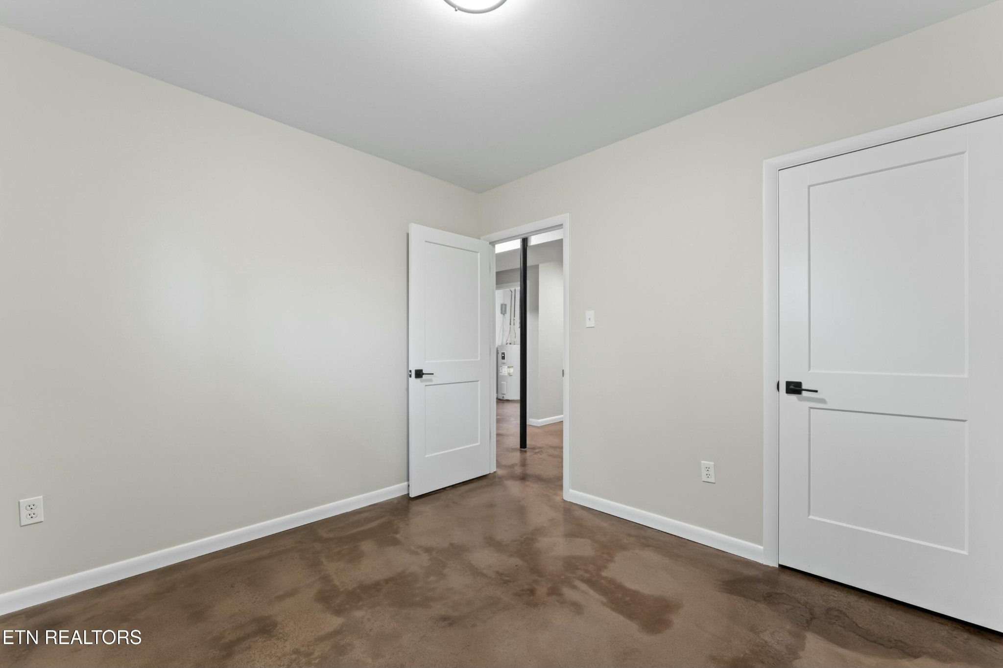 2229 Tooles Bend Road Knoxville, TN 37922 - Photo 31 of 41 a view of an empty room
