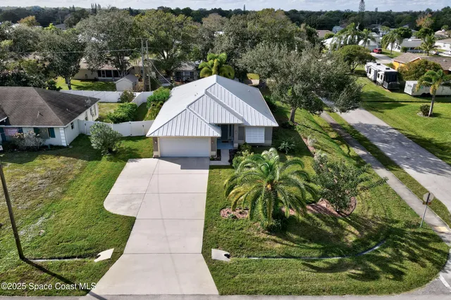 $389,000 | 402 Toledo Street, Sebastian, FL 32958
