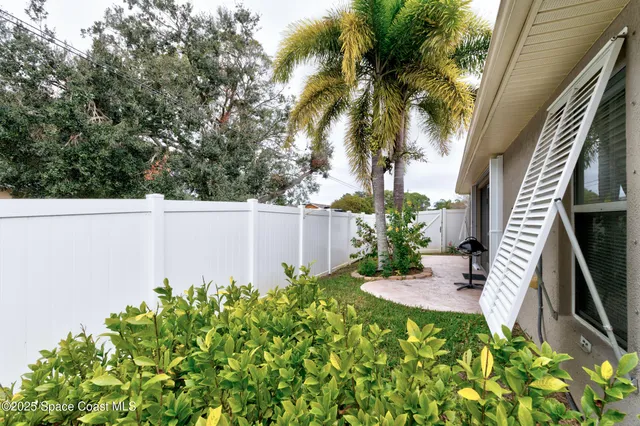 $389,000 | 402 Toledo Street, Sebastian, FL 32958