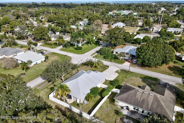 $389,000 | 402 Toledo Street, Sebastian, FL 32958