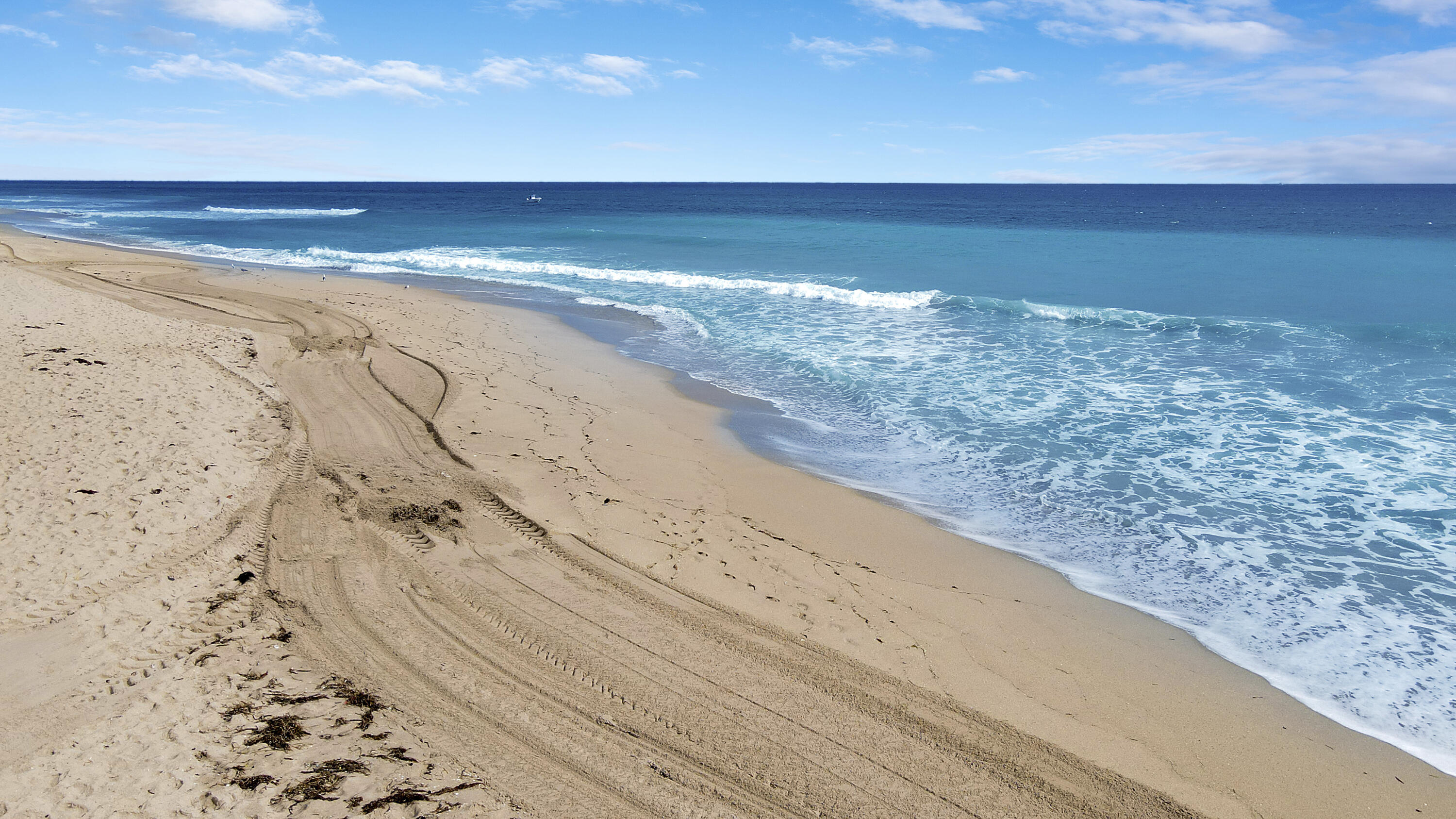 3540 South Ocean Boulevard, Unit 715 South Palm Beach, FL 33480 - Photo 30 of 39 a view of an ocean beach