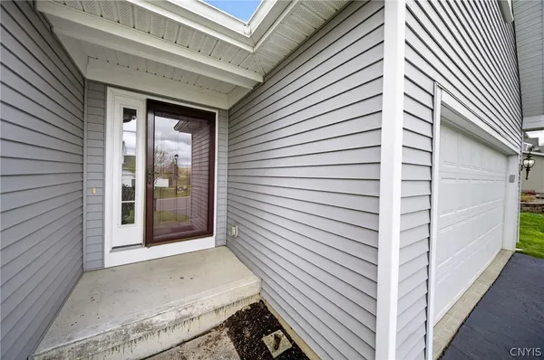 $2,800 | 5472 Alfreton Drive, Clay, NY 13041