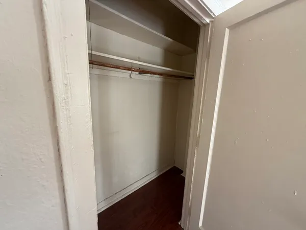 $1,125 | 6930 North Greenview Avenue, Unit 502, Chicago, IL 60626