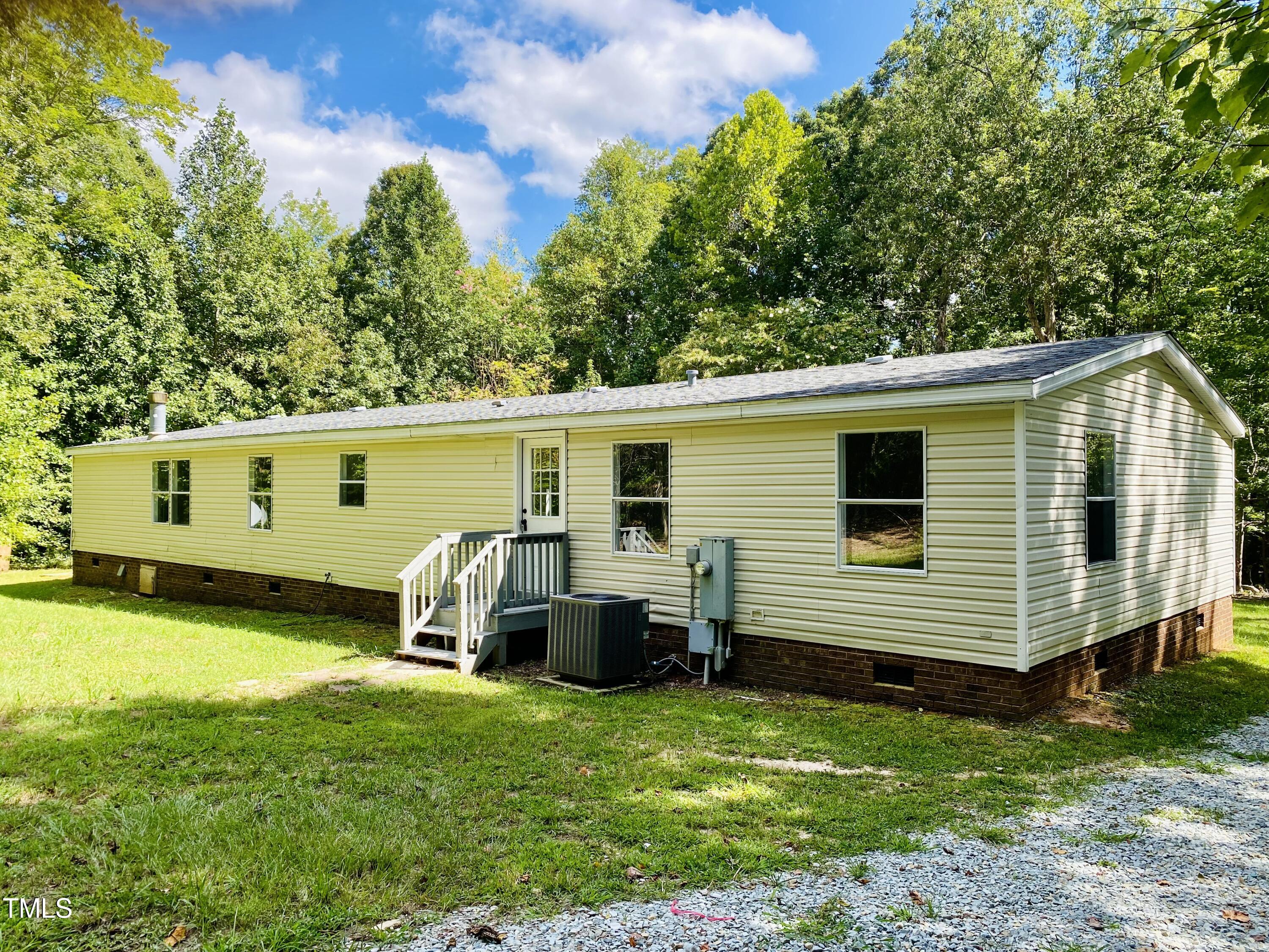 1225 Wrenn Crumpton Road Roxboro, NC 27574 - Photo 4 of 17 IMG_0343