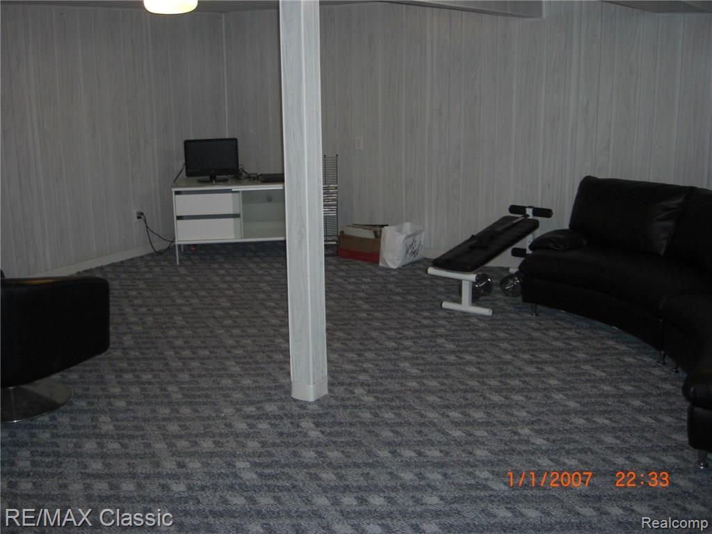 18851 Sunbright Avenue Southfield, MI 48076 - Photo 40 of 41 CIMG0551.JPG