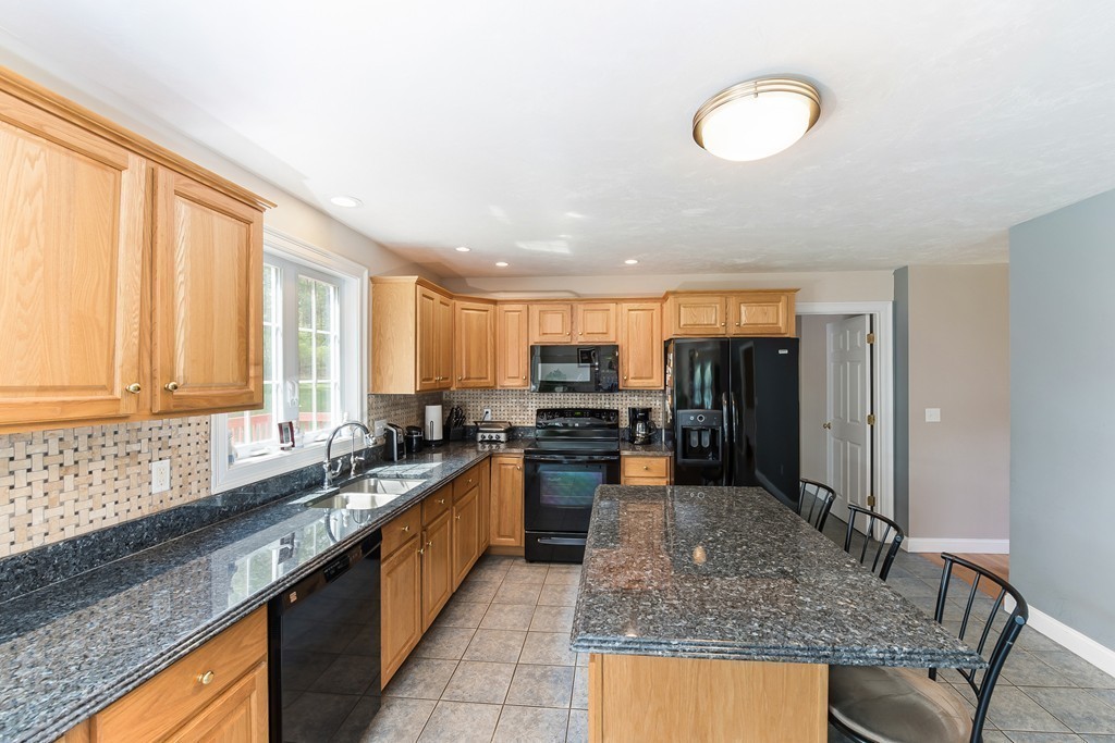 2 Brownloaf Road Groton, MA 01450 - Photo 5 of 23