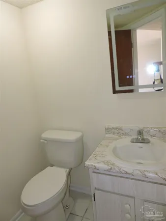 $1,200 | 728 North Fairfield Drive, Pensacola, FL 32506