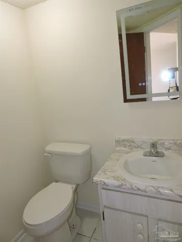 $1,350 | 728 North Fairfield Drive, Pensacola, FL 32506