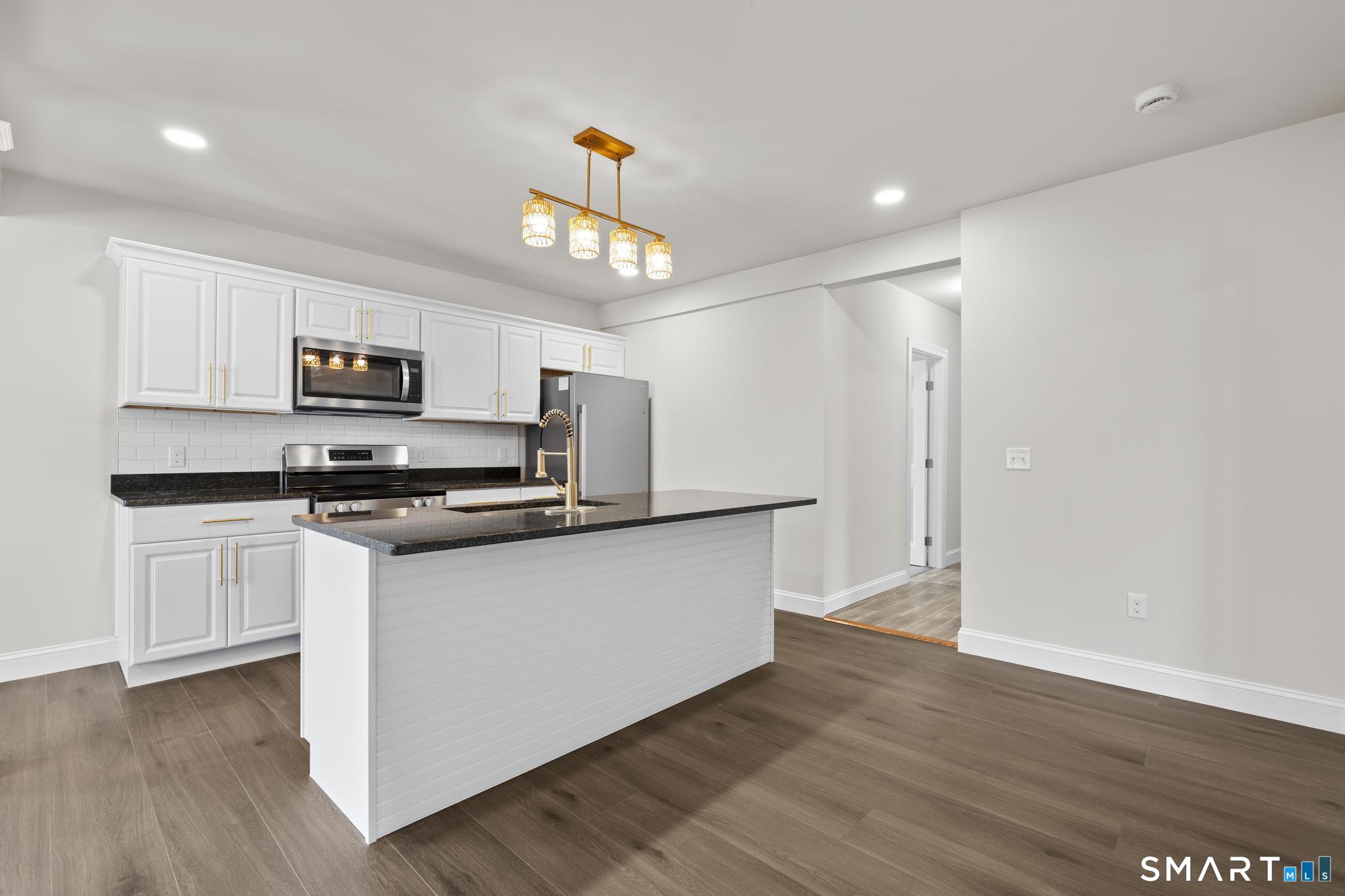 18 Baltic Road Norwich, CT 06360 - Photo 11 of 37