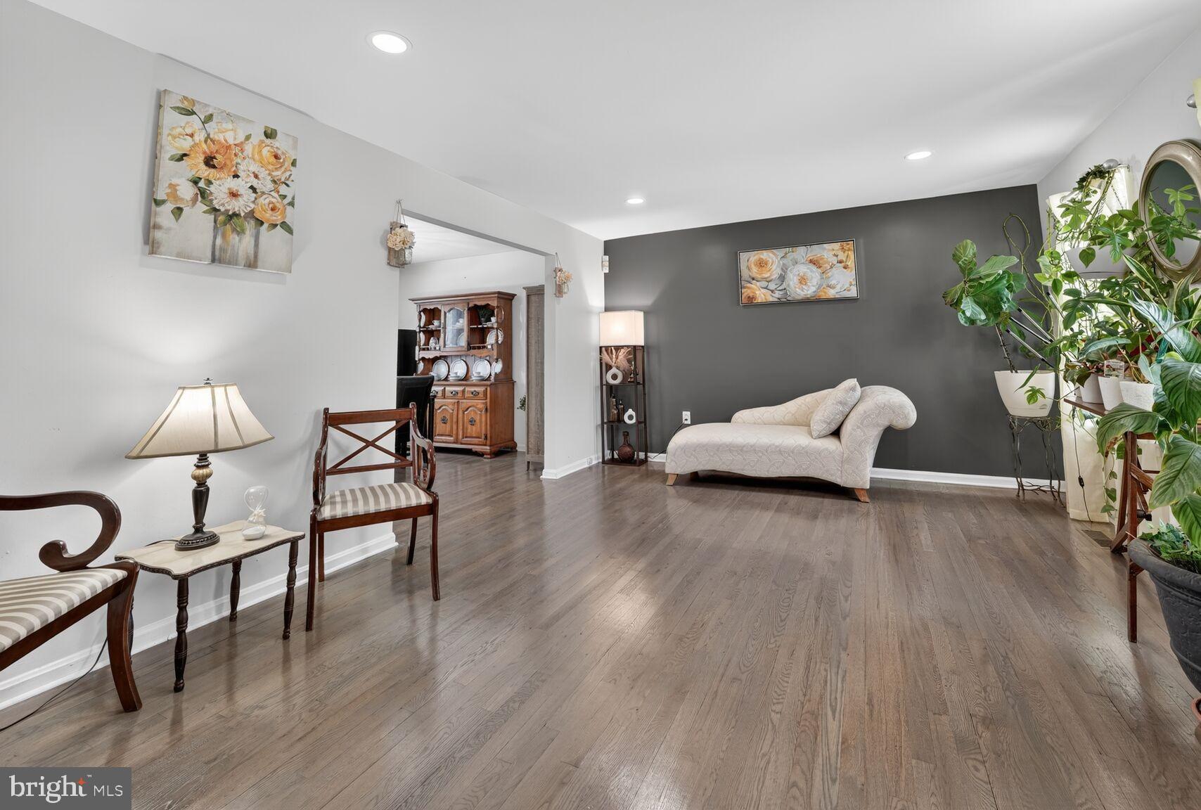 13305 Pendleton Street Fort Washington, MD 20744 - Photo 4 of 28 Elegant living room with modern charm.