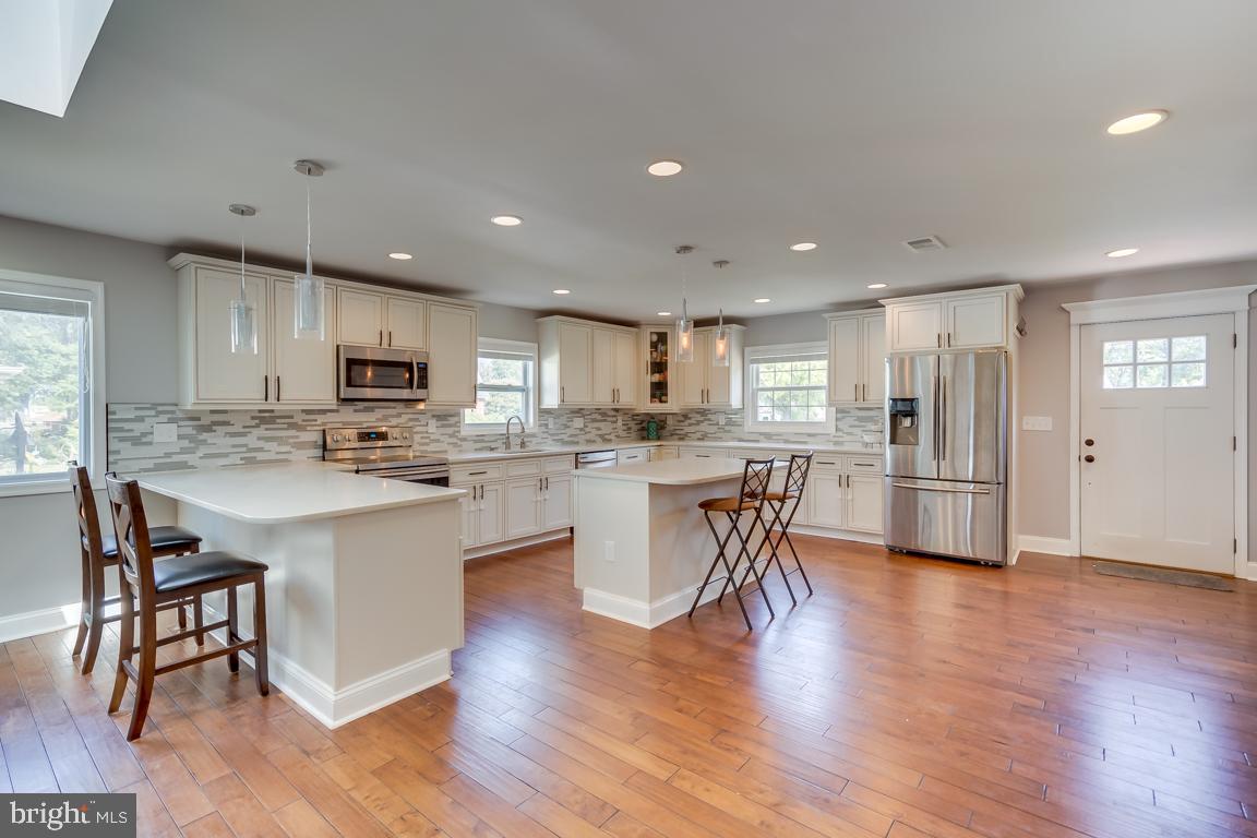 7540 Old Battle Grove Road Baltimore, MD 21222 - Photo 5 of 52