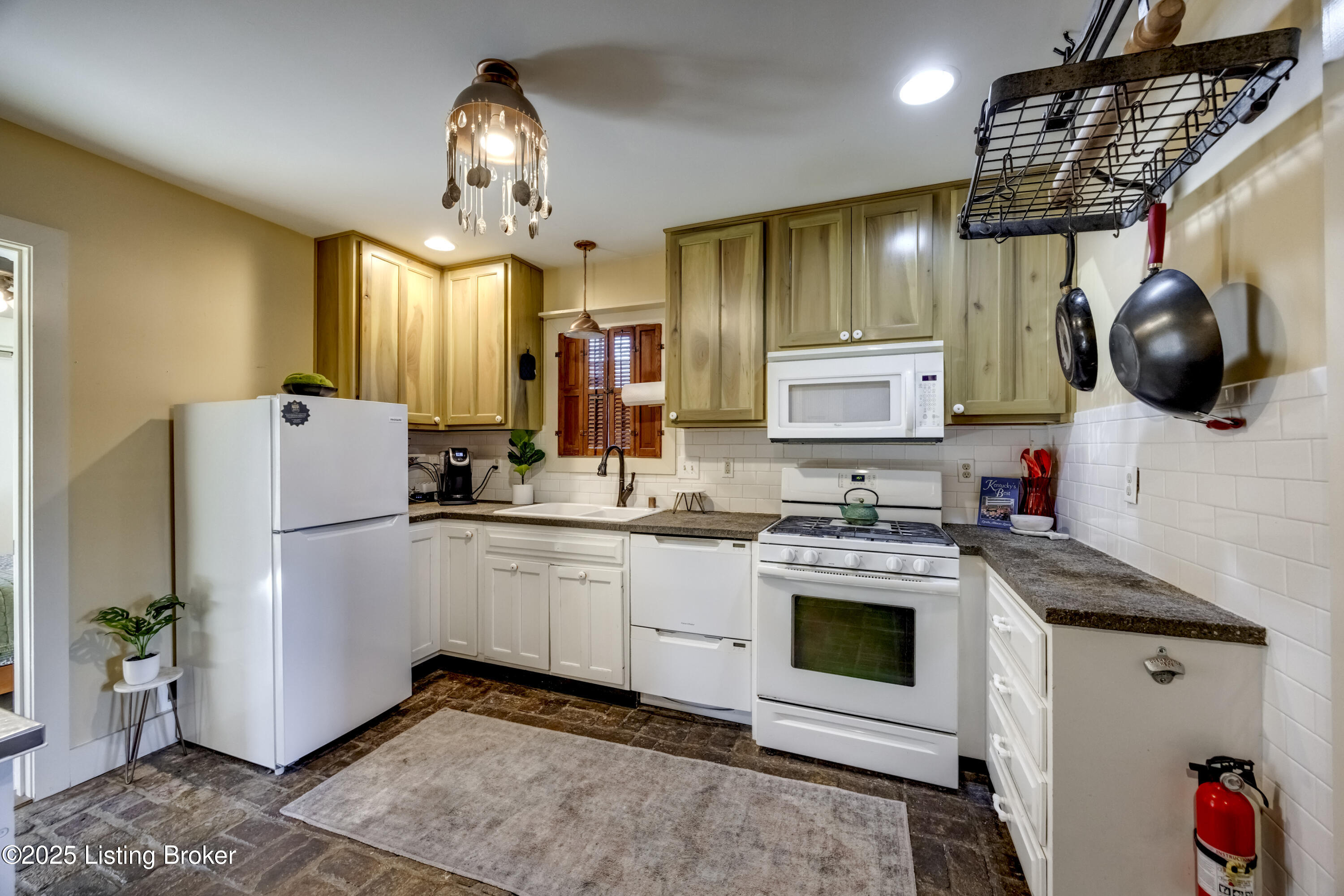 317 East Raspberry Alley Bardstown, KY 40004 - Photo 14 of 59 Kitchen