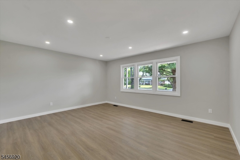 6 Mitchell Road Parsippany, NJ 07054 - Photo 11 of 29 Gallery Image 11