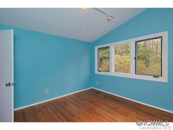 327 Vanderbilt Road Asheville, NC 28803 - Photo 15 of 24 Gallery Image 15