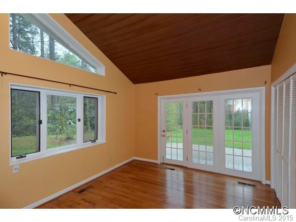 327 Vanderbilt Road Asheville, NC 28803 - Photo 18 of 24 Gallery Image 18