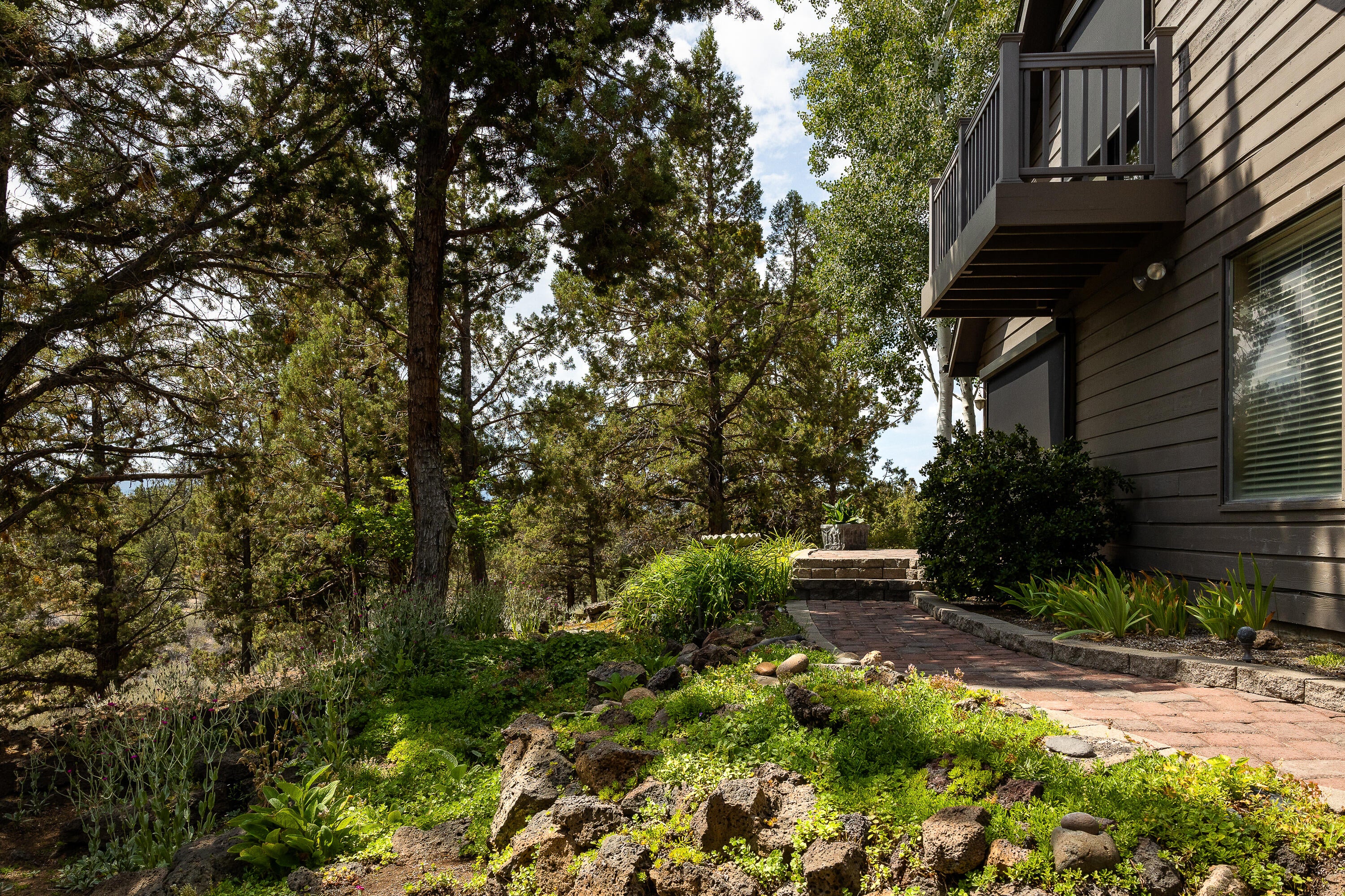 64355 Crosswinds Road Bend, OR 97703 - Photo 40 of 54 64355 Crosswinds Rd 36 of 49