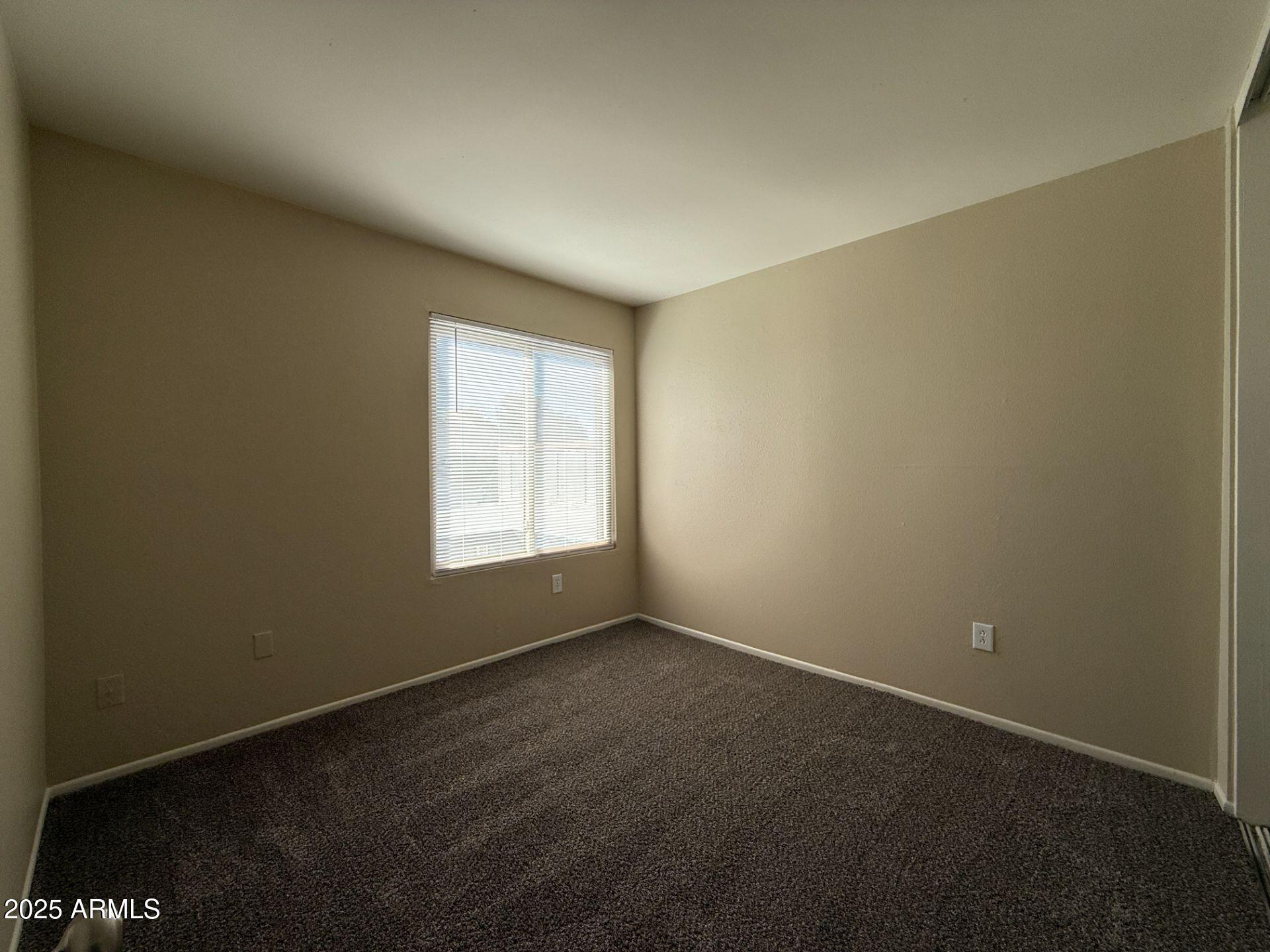 2415 West Greenway Road, Unit 3 Phoenix, AZ 85023 - Photo 16 of 36 IMG_0551