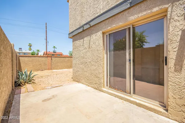 $1,800 | 2415 West Greenway Road, Unit 3, Phoenix, AZ 85023