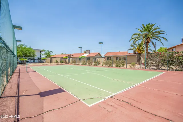 $1,800 | 2415 West Greenway Road, Unit 3, Phoenix, AZ 85023