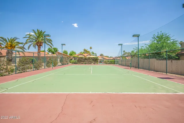 $1,800 | 2415 West Greenway Road, Unit 3, Phoenix, AZ 85023