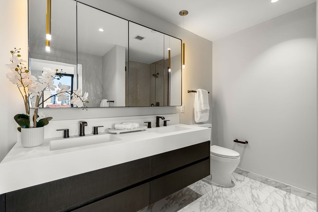 55 Lagrange Street, Unit 1805 Boston, MA 02116 - Photo 15 of 31