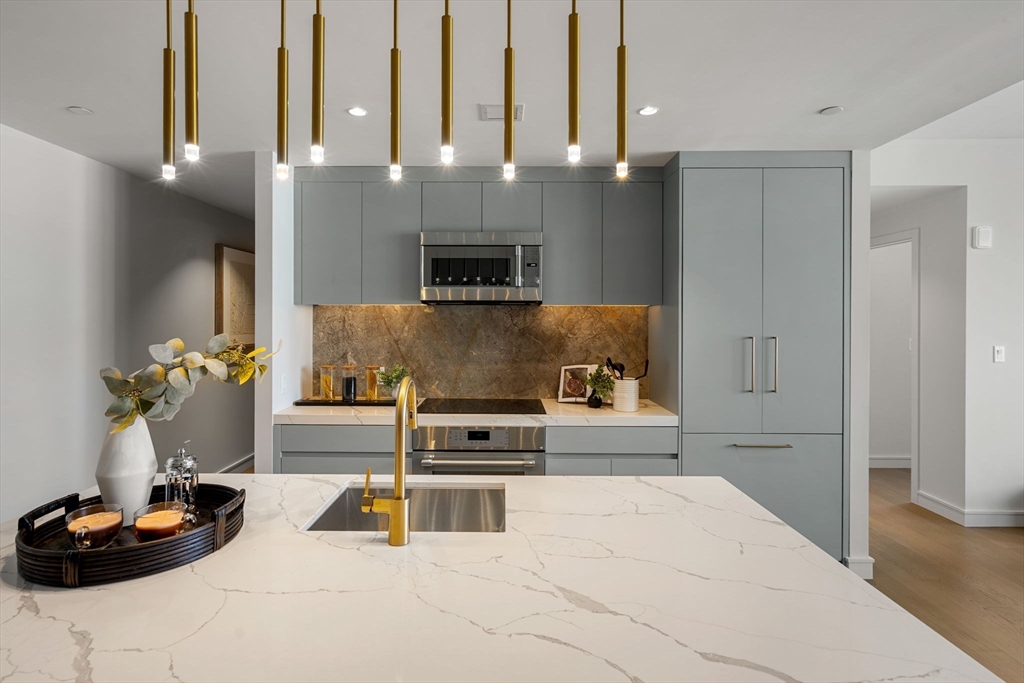 55 Lagrange Street, Unit 1805 Boston, MA 02116 - Photo 8 of 31