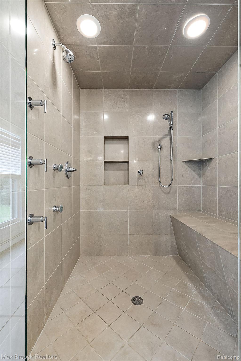 4050 Nearbrook Road Bloomfield Hills, MI 48302 - Photo 22 of 41 Gallery Image 22