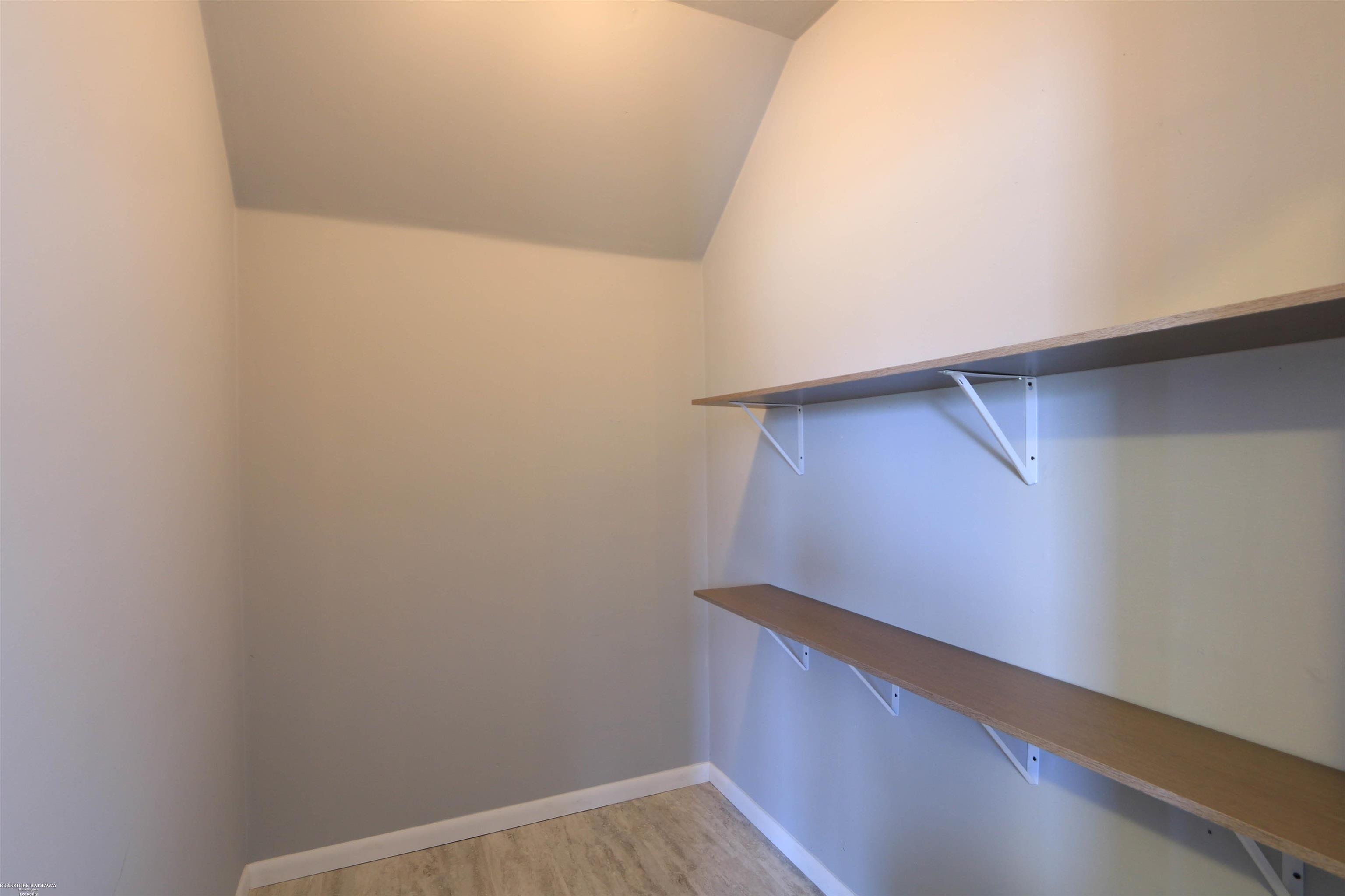29447 Kelly Road, Unit APARTMENT A Roseville, MI 48066 - Photo 34 of 41