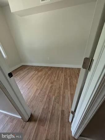 a view of empty room with window