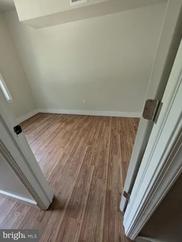 a view of empty room with window